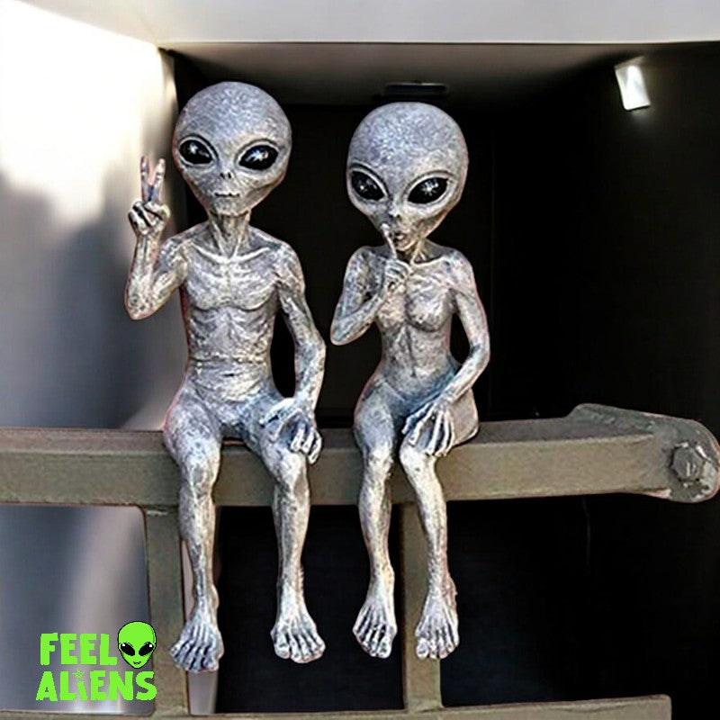 Outdoor of aliens statues for the garden and home- couple- Feelaliens