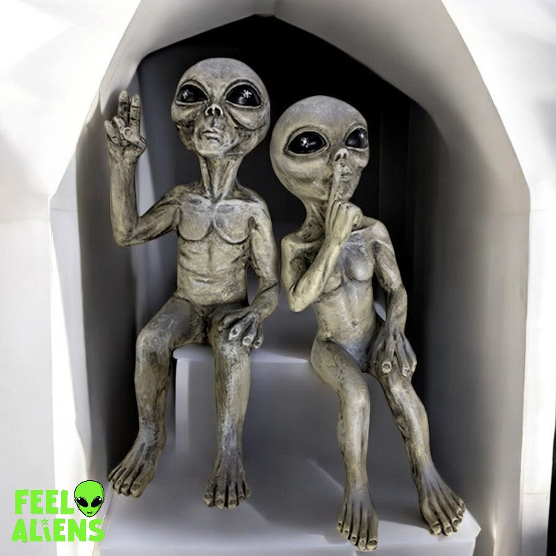 Outdoor of aliens statues for the garden and home- couple- Feelaliens