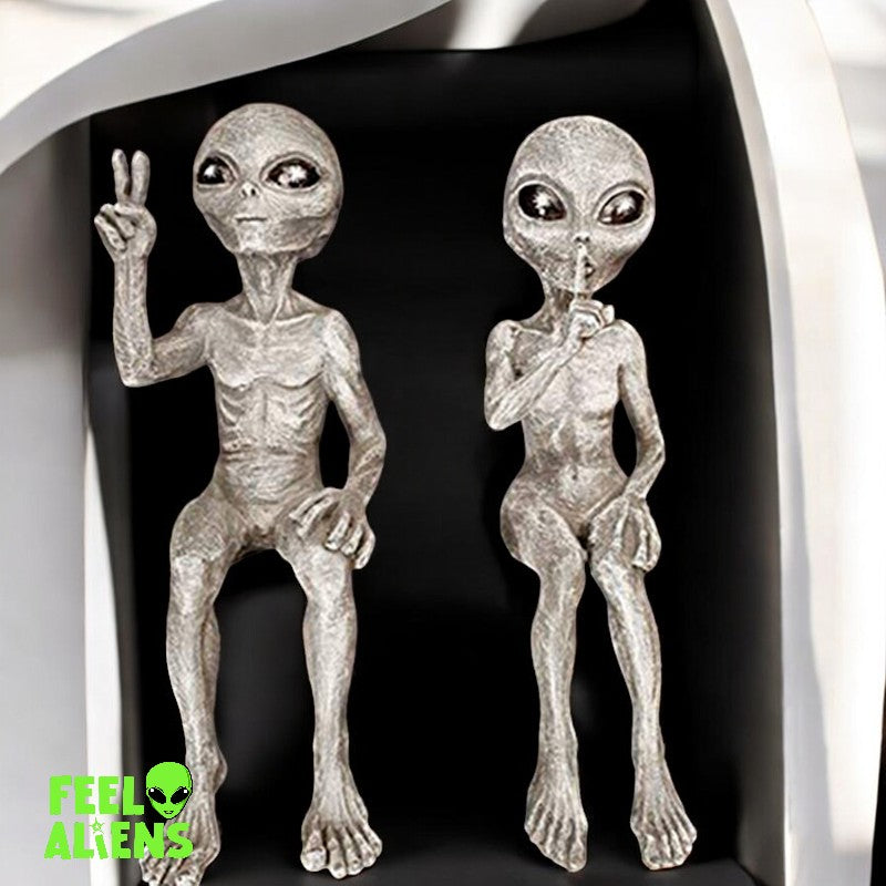 Outdoor  of aliens statues for the garden and home- couple- Feelaliens