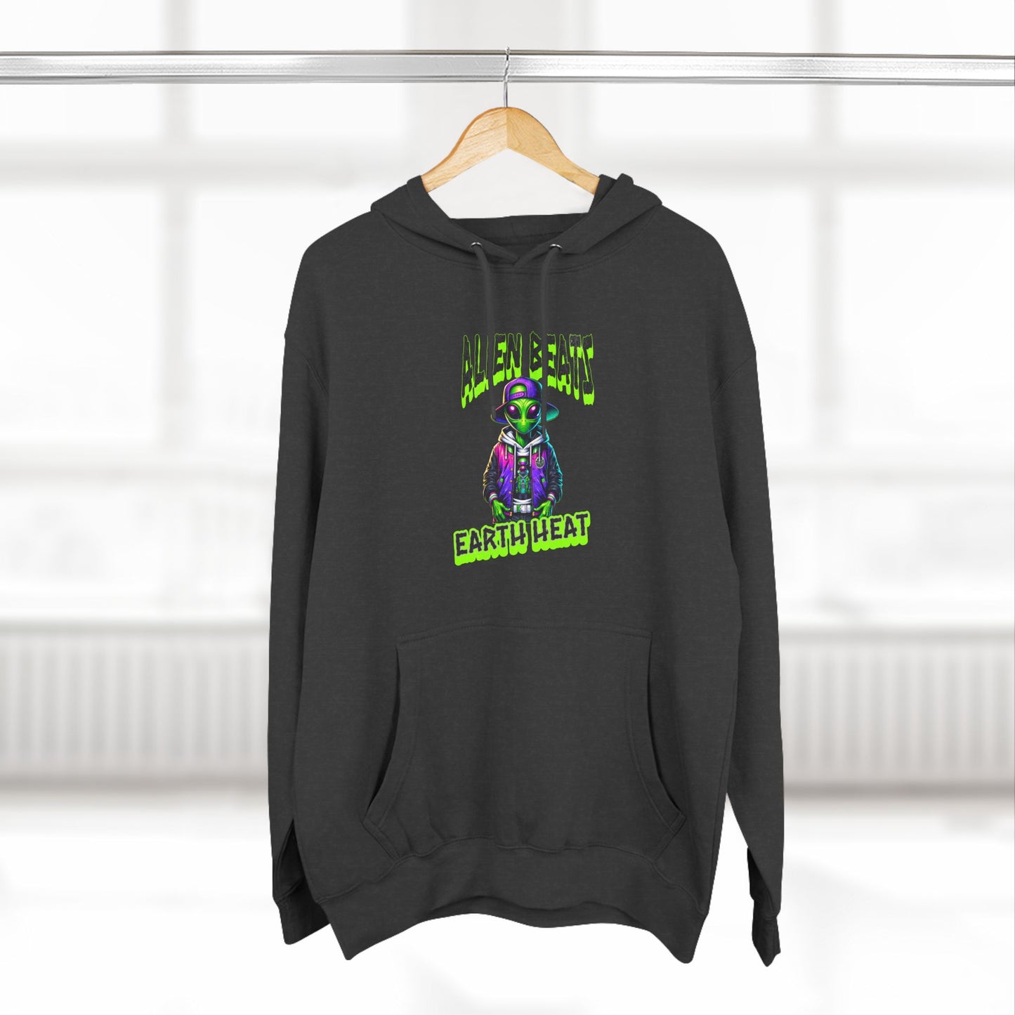 Alien Beats Earth Heat Hoodie - Cozy Three-Panel Fleece for Trendsetters