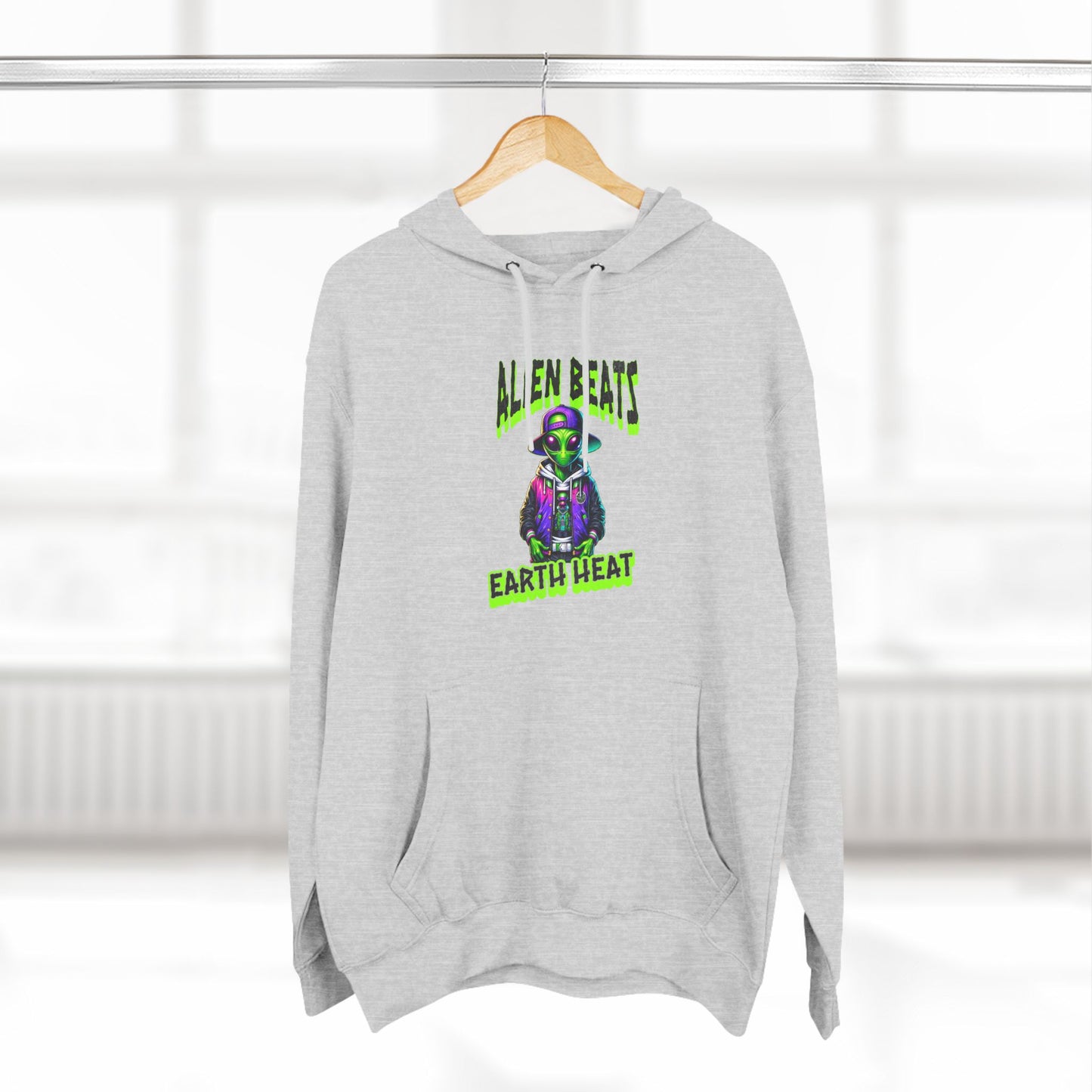 Alien Beats Earth Heat Hoodie - Cozy Three-Panel Fleece for Trendsetters