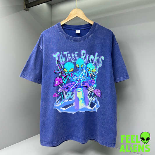 Vintage Alien Print T-Shirt – "Take Risks"