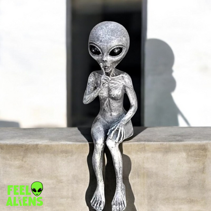 Outdoor  of aliens statues for the garden and home- couple- Feelaliens