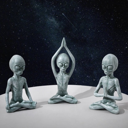 Varient Yoga Alien Statue