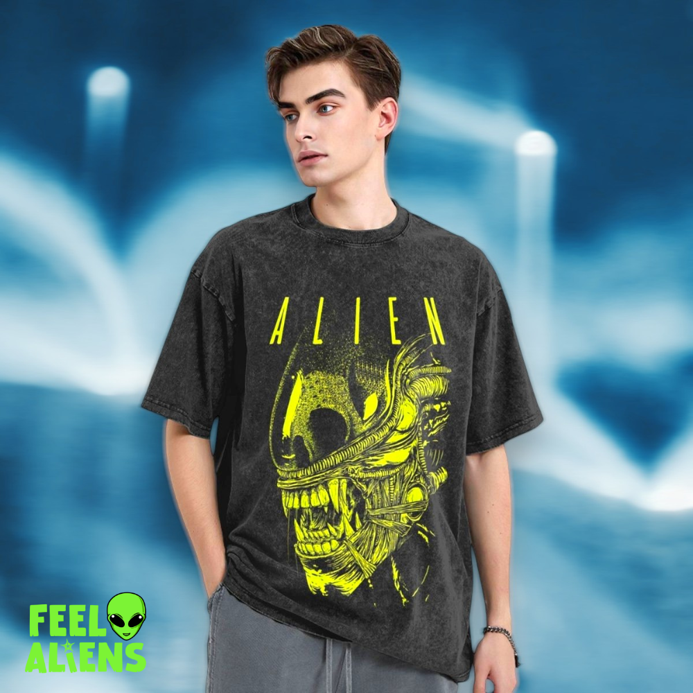 Alien Graphic Oversized T-Shirt - Breathable Summer Tee