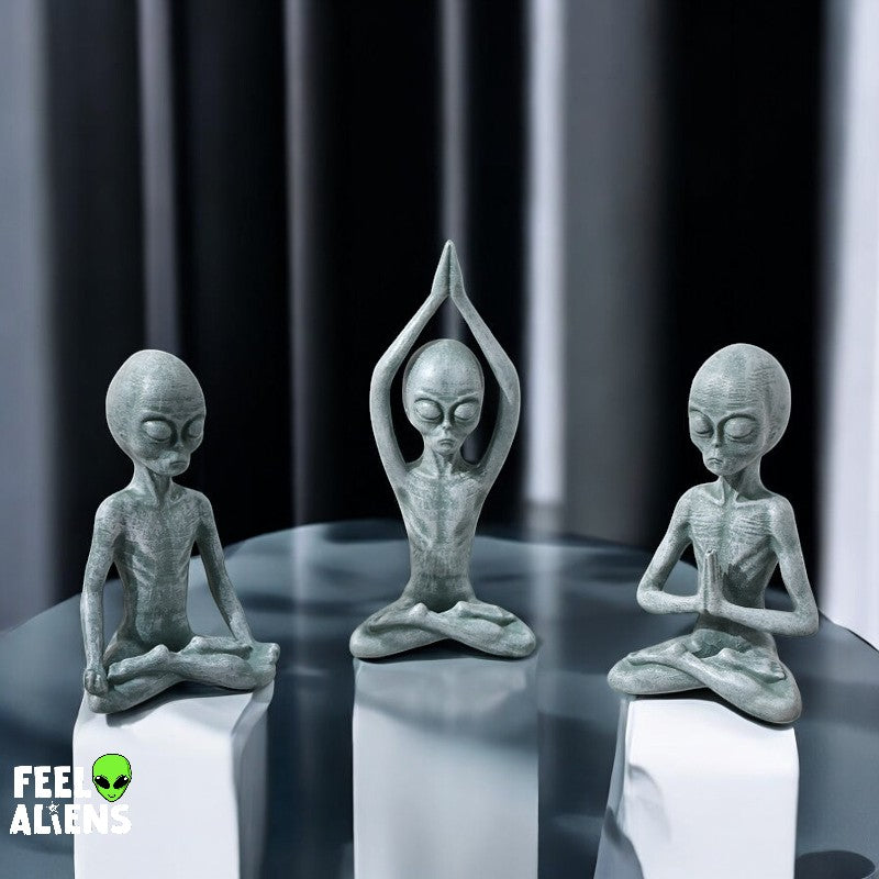 Alien Yoga statue