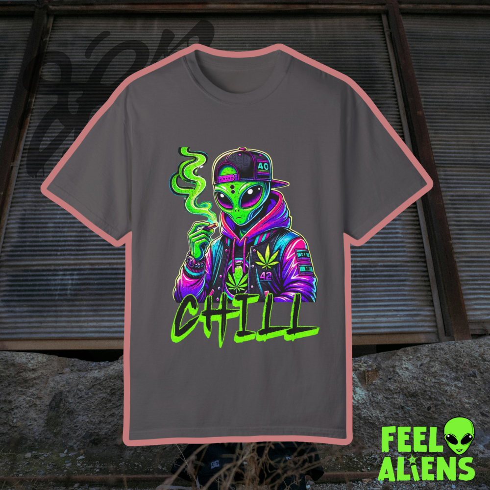 "Chill Alien" Graphic Tee Feelaliens 