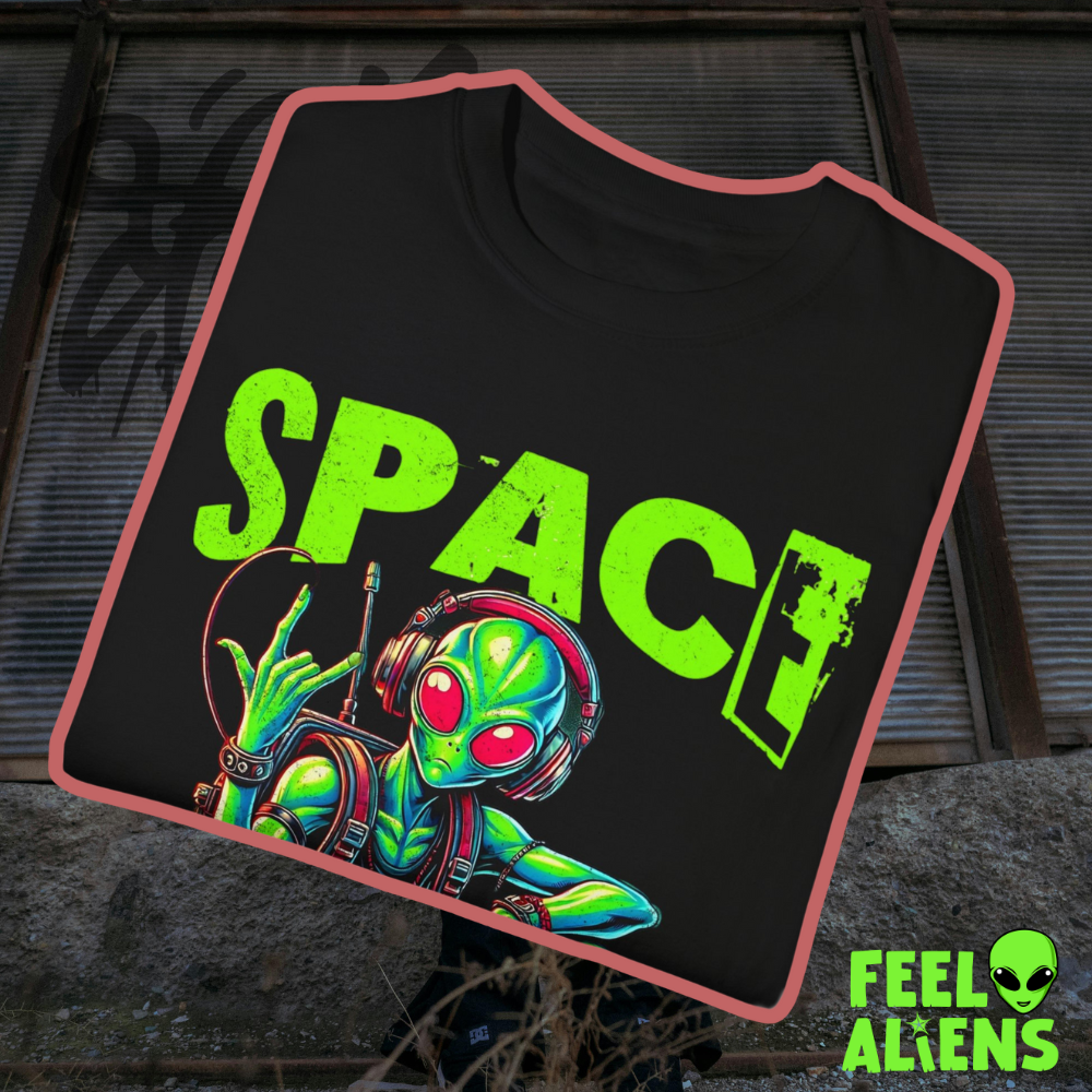 Space Streetwear Alien Graphic T-Shirt - Unisex Tee-Feelaliens