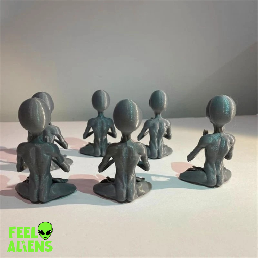 Zen Alien Statue Meditation for Feelaliens